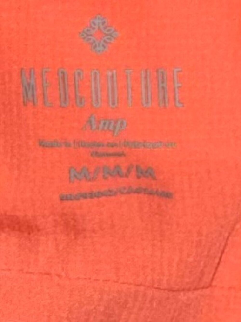 MEDCOUTURE scrub set - Picture 4 of 5